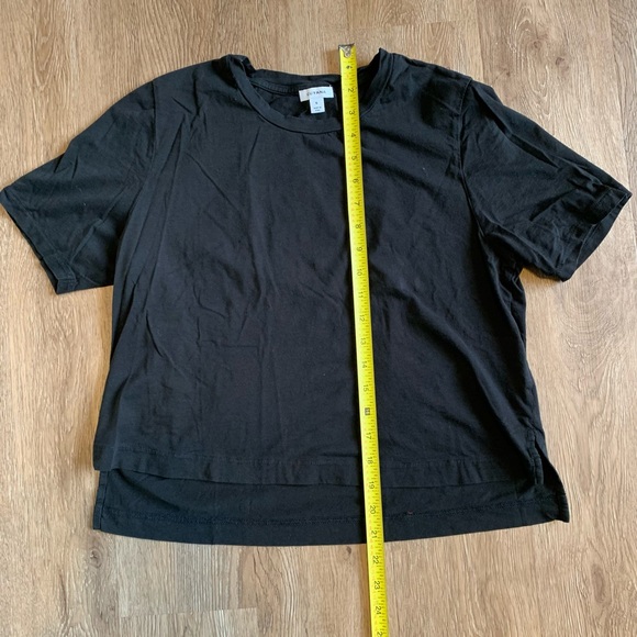 Cuyana Pima Cropped Tee - Black - Picture 7 of 9